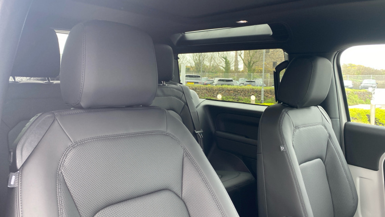 Land Rover Defender 3.0 D250 X-Dynamic SE 90 3dr Auto Diesel Estate